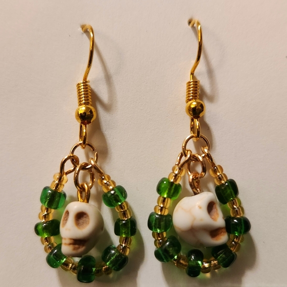 Handmade dangle skull earrings - Picture 2 of 8
